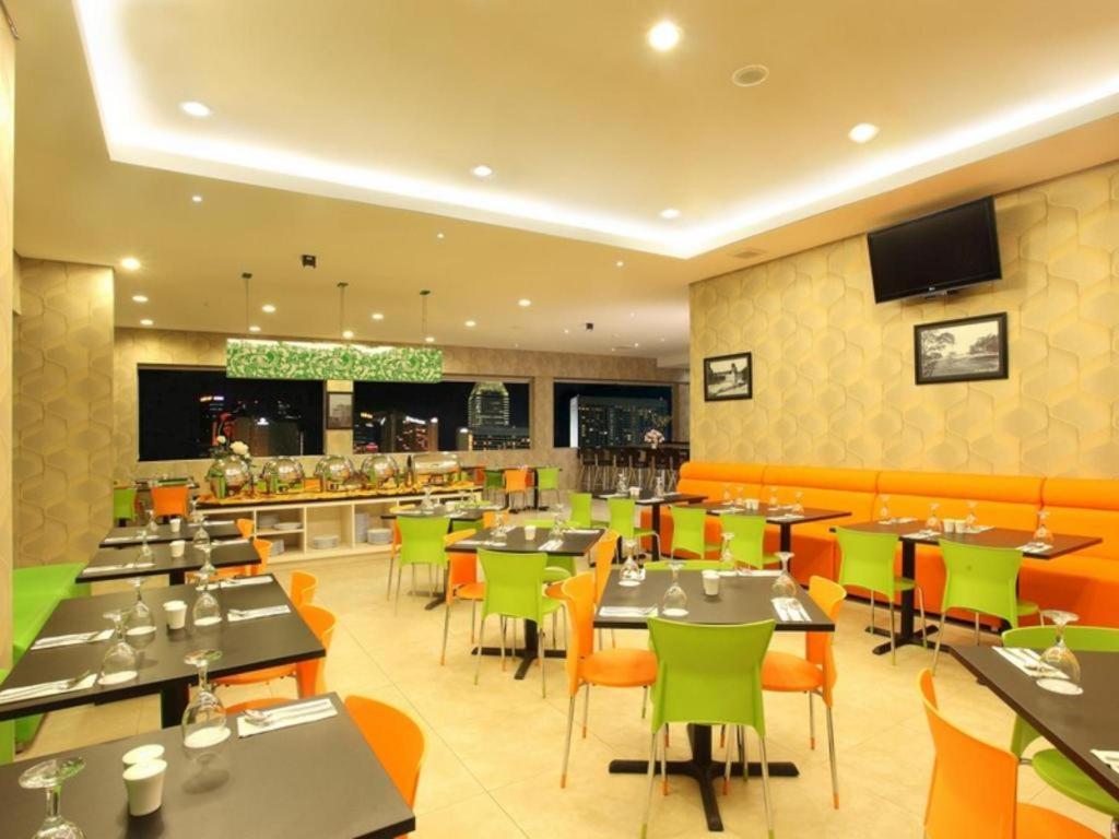 Hotel Dragon Inn Kemayoran Τζακάρτα Εξωτερικό φωτογραφία