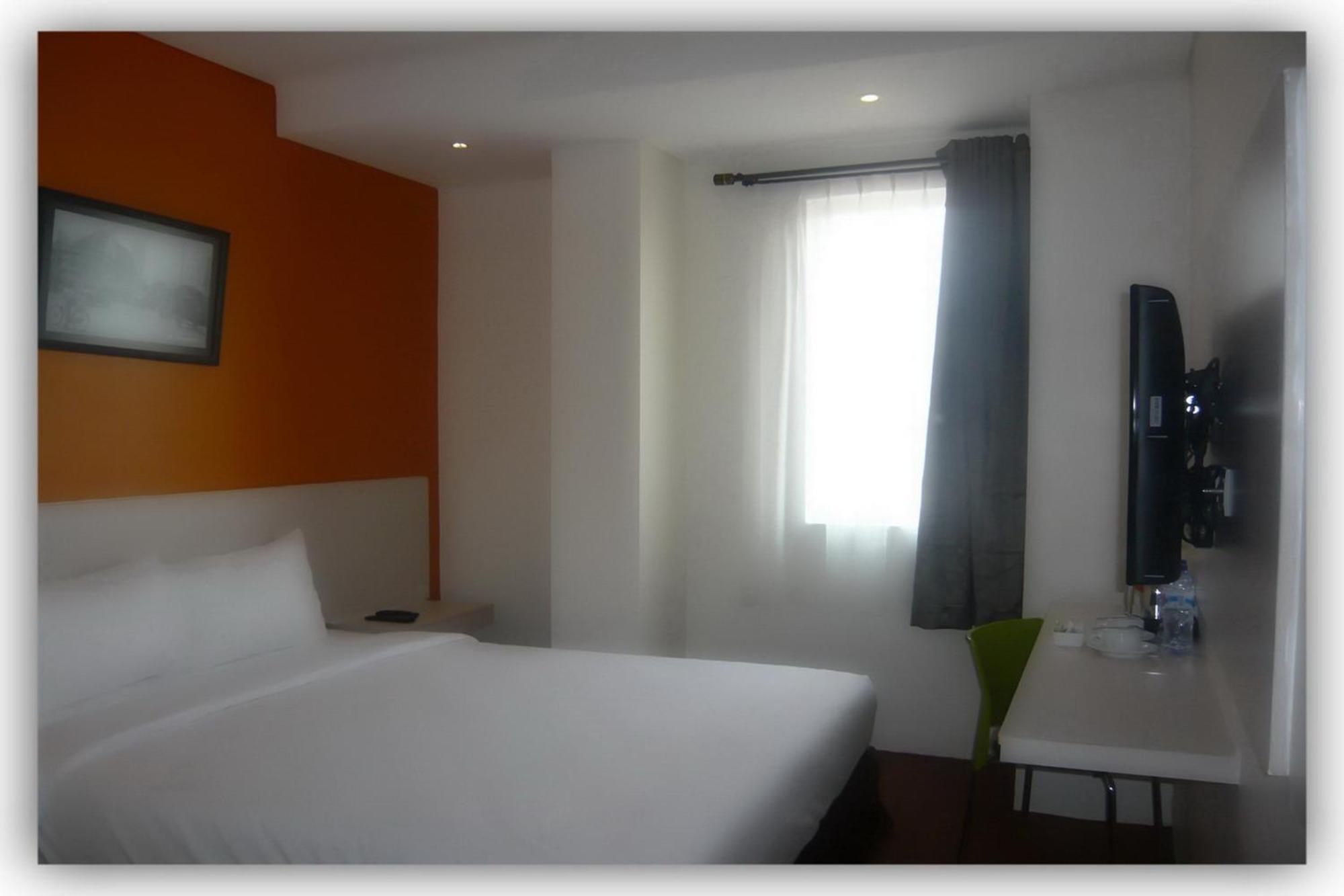Hotel Dragon Inn Kemayoran Τζακάρτα Εξωτερικό φωτογραφία