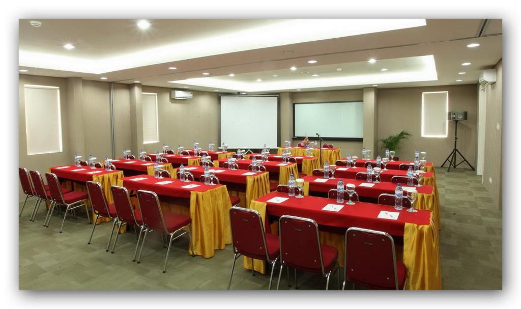 Hotel Dragon Inn Kemayoran Τζακάρτα Εξωτερικό φωτογραφία