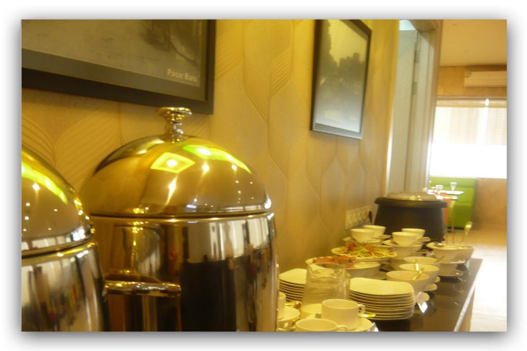 Hotel Dragon Inn Kemayoran Τζακάρτα Εξωτερικό φωτογραφία