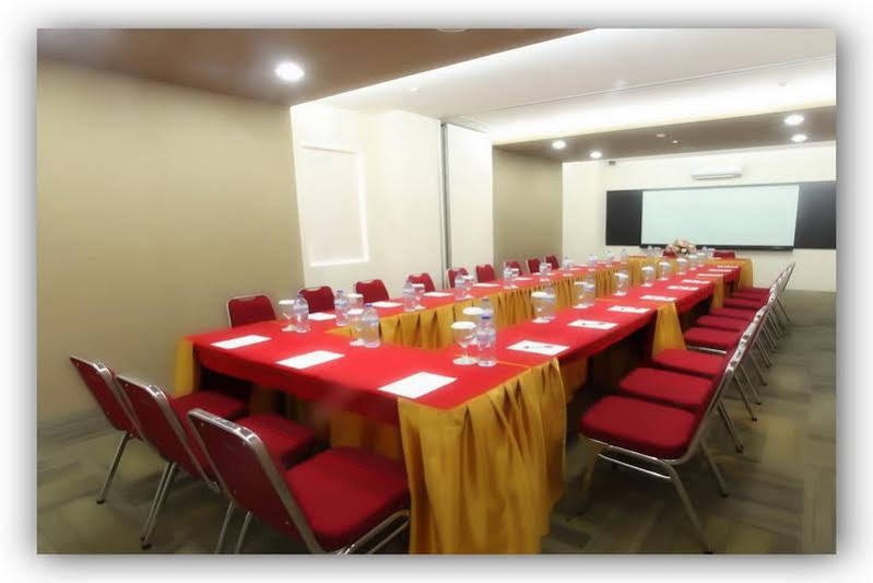 Hotel Dragon Inn Kemayoran Τζακάρτα Εξωτερικό φωτογραφία