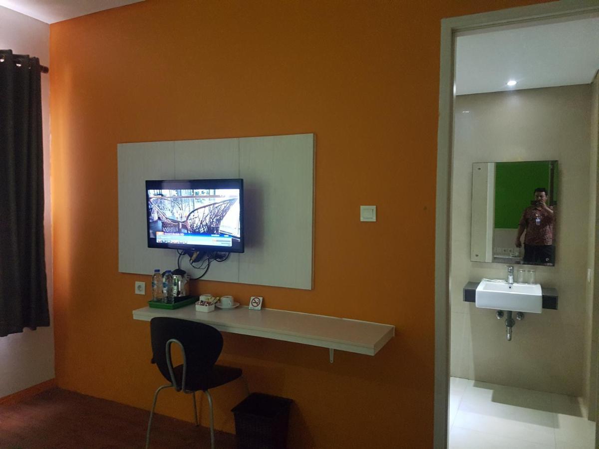 Hotel Dragon Inn Kemayoran Τζακάρτα Εξωτερικό φωτογραφία